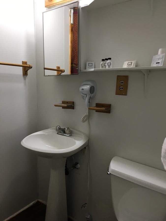 Chinook Winds Motel ดูบอยส์ ภายนอก รูปภาพ