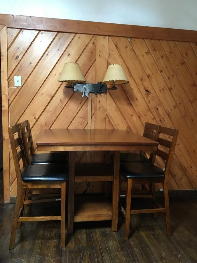 Chinook Winds Motel ดูบอยส์ ภายนอก รูปภาพ