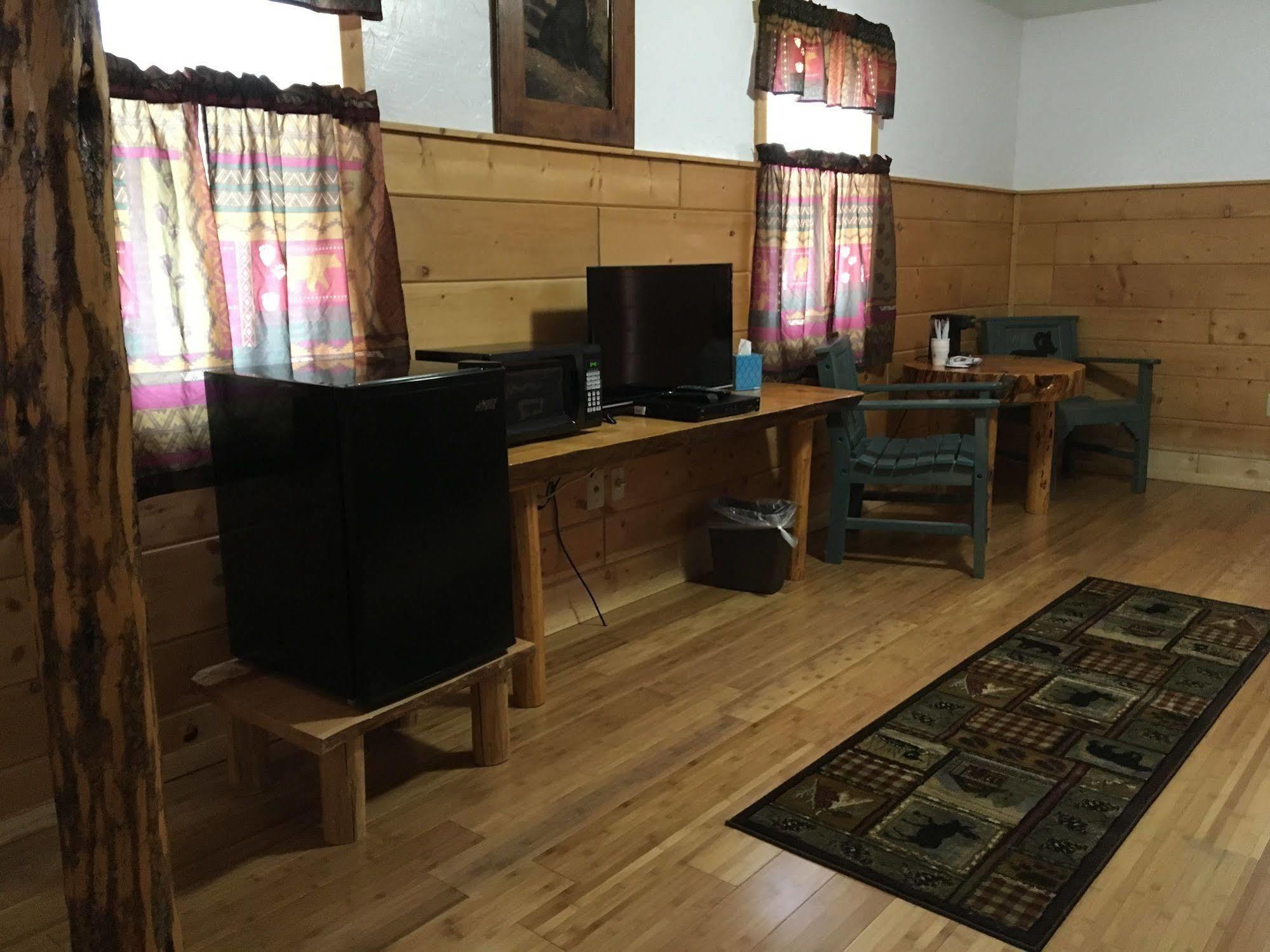Chinook Winds Motel ดูบอยส์ ภายนอก รูปภาพ