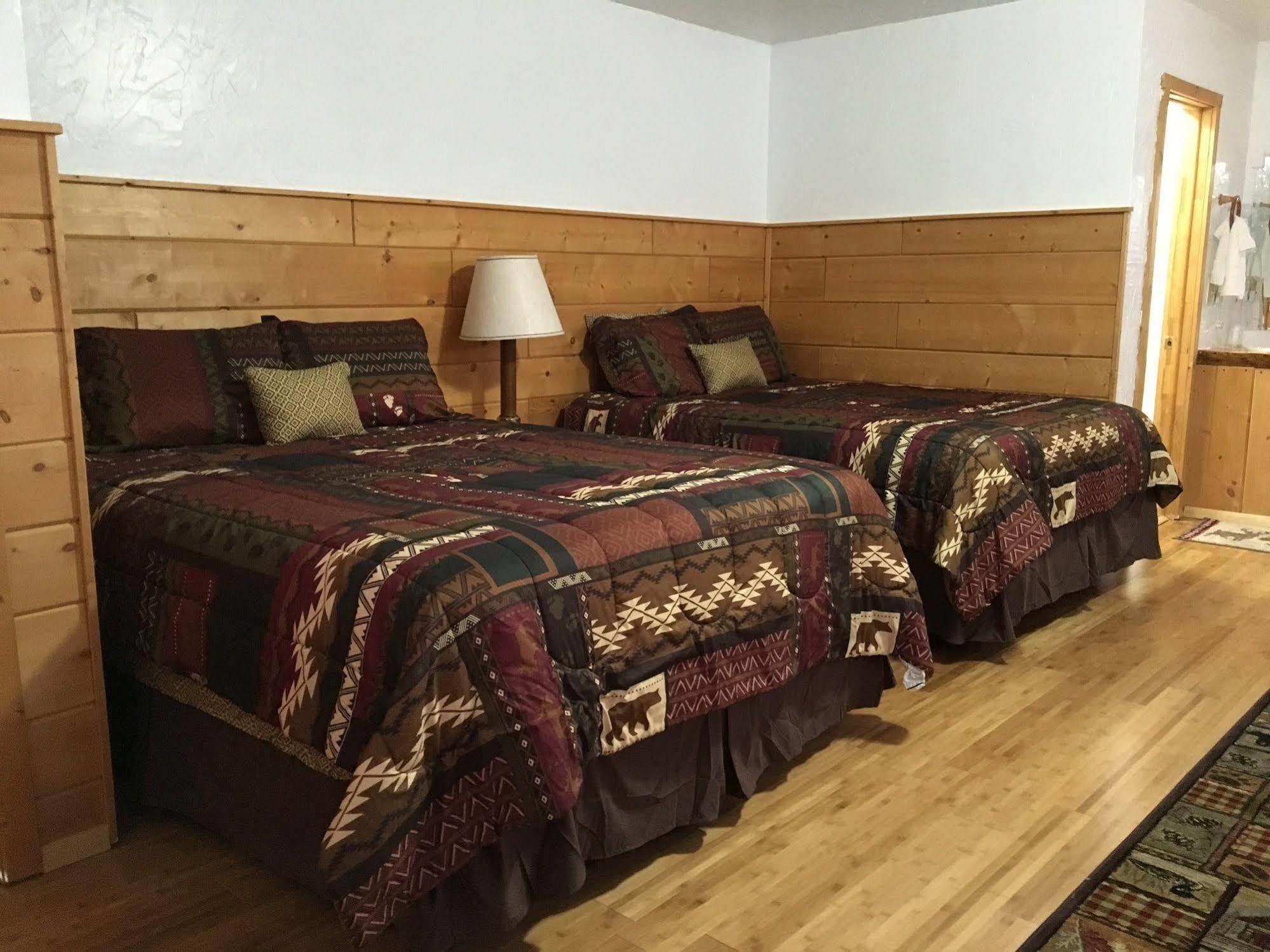 Chinook Winds Motel ดูบอยส์ ภายนอก รูปภาพ